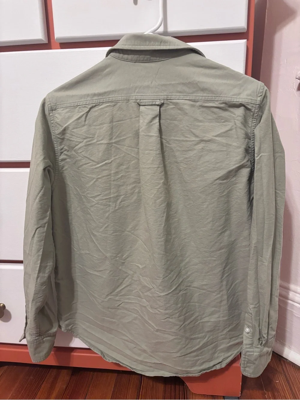 Everlane Light Olive Organic Cotton Button-Up Shirt - Picture 4 of 5